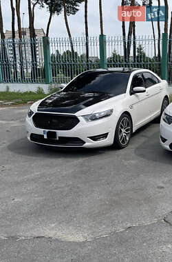 Седан Ford Taurus 2018 в 