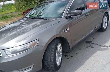 Седан Ford Taurus 2012 в 