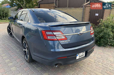 Седан Ford Taurus 2018 в 