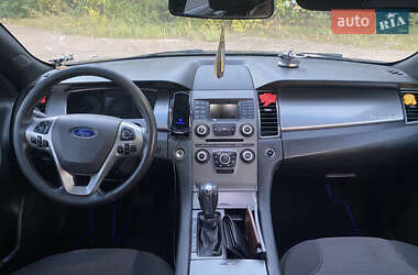 Седан Ford Taurus 2015 в 