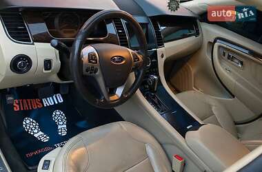 Седан Ford Taurus 2017 в 