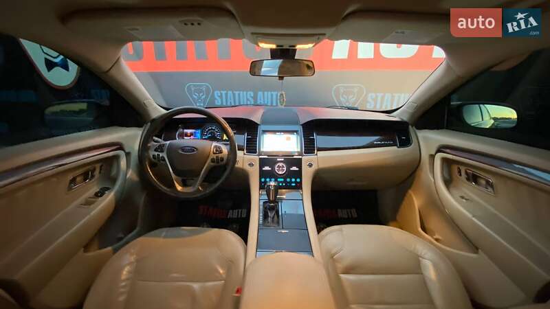 Седан Ford Taurus 2017 в Виннице