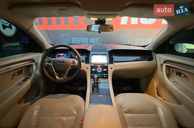 Седан Ford Taurus 2017 в 