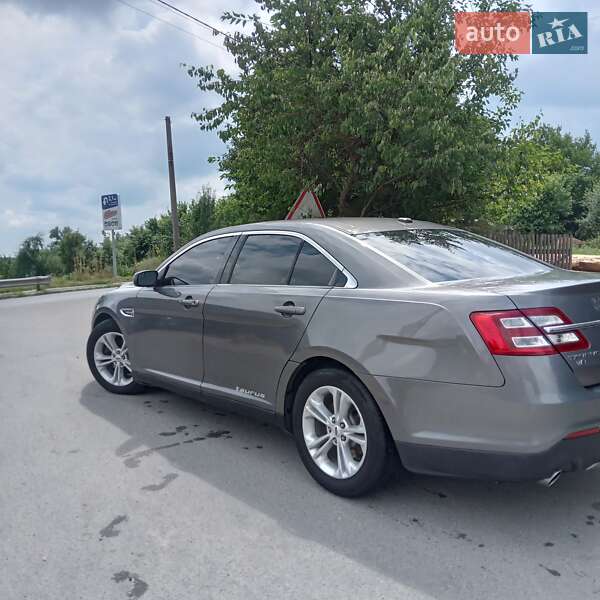 Седан Ford Taurus 2012 в Белогородке