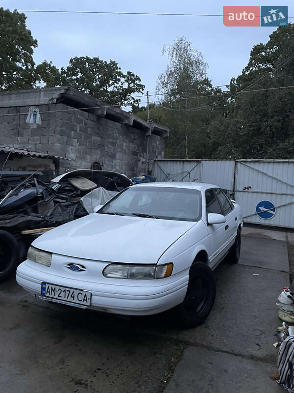Седан Ford Taurus 1993 в Коростене фото Седан Ford Taurus 1993 в Коростене