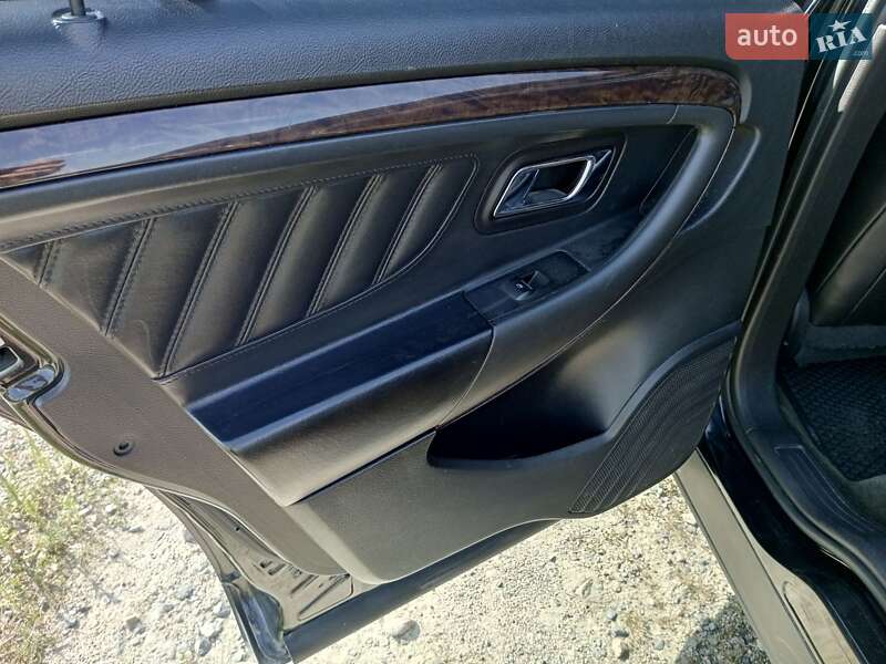 Седан Ford Taurus 2014 в Фастове