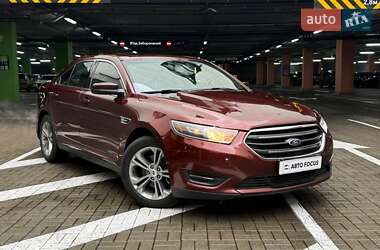 Седан Ford Taurus 2016 в Києві