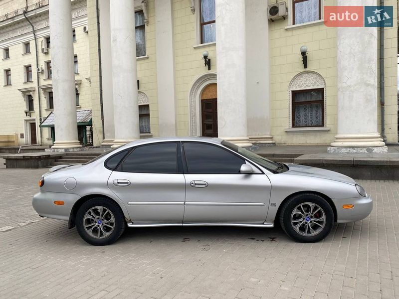 Седан Ford Taurus 1996 в Запоріжжі
