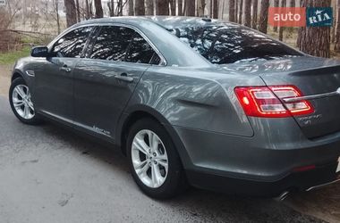 Седан Ford Taurus 2012 в Белогородке