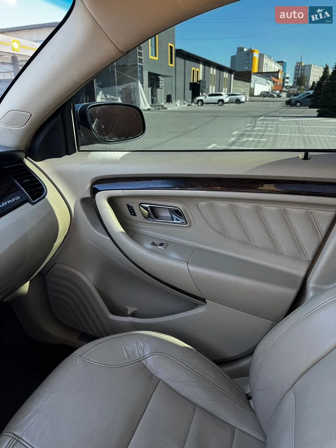 2017 Ford Taurus - мініатюра 33