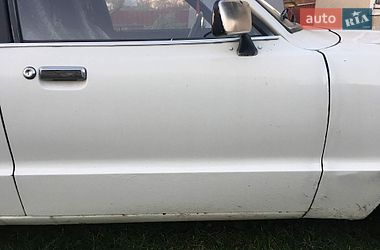 Седан Ford Taurus 1986 в Рава-Руській