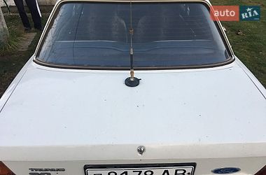 Седан Ford Taurus 1986 в Рава-Руській