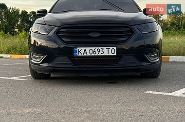 Седан Ford Taurus 2016 в Києві