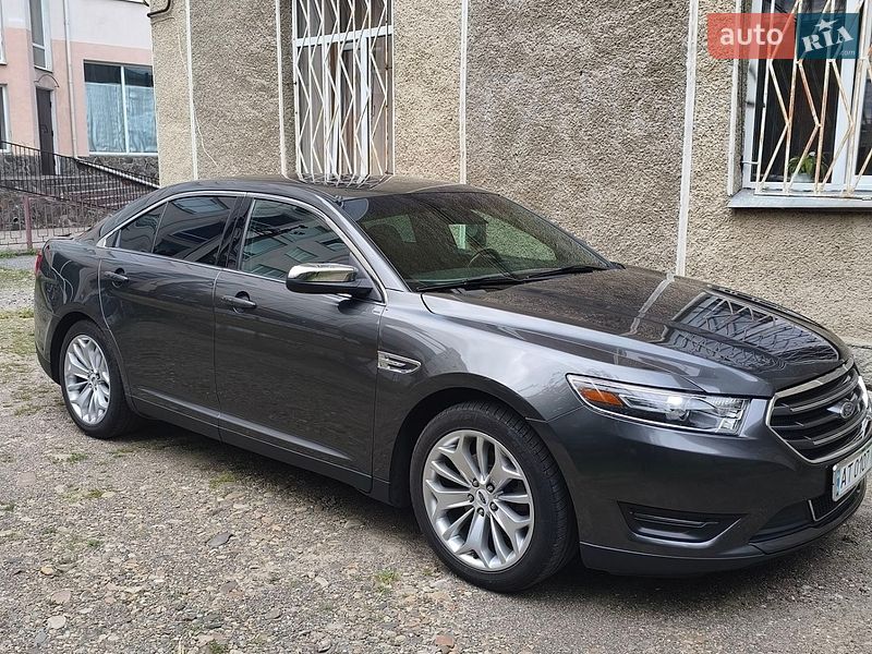 Седан Ford Taurus 2018 в Снятині