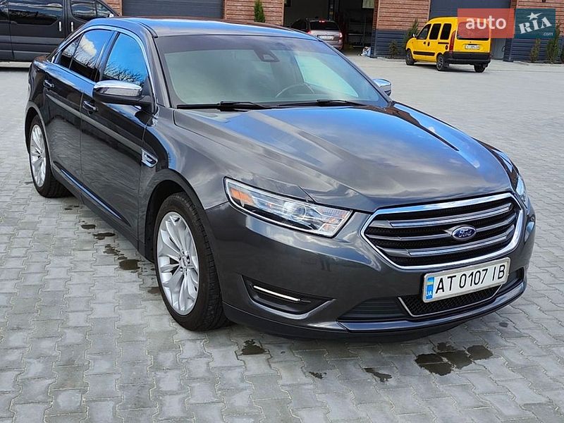 Седан Ford Taurus 2018 в Снятині