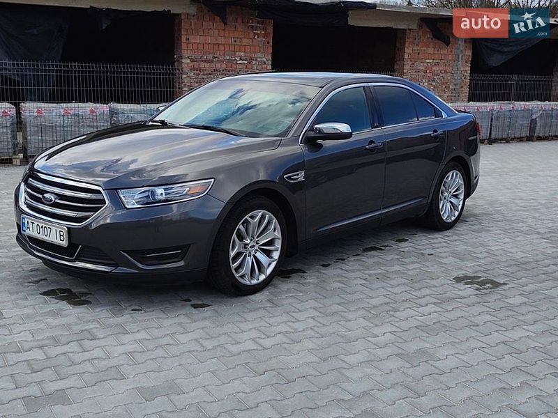 Седан Ford Taurus 2018 в Снятині