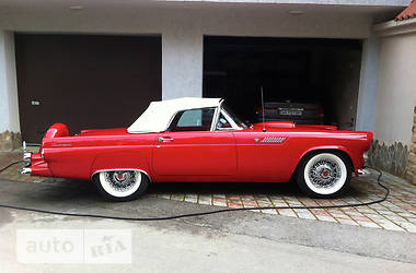 Кабриолет Ford Thunderbird 1955 в 