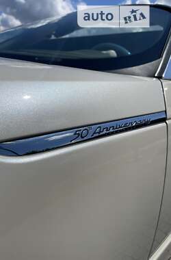 Кабриолет Ford Thunderbird 2005 в 