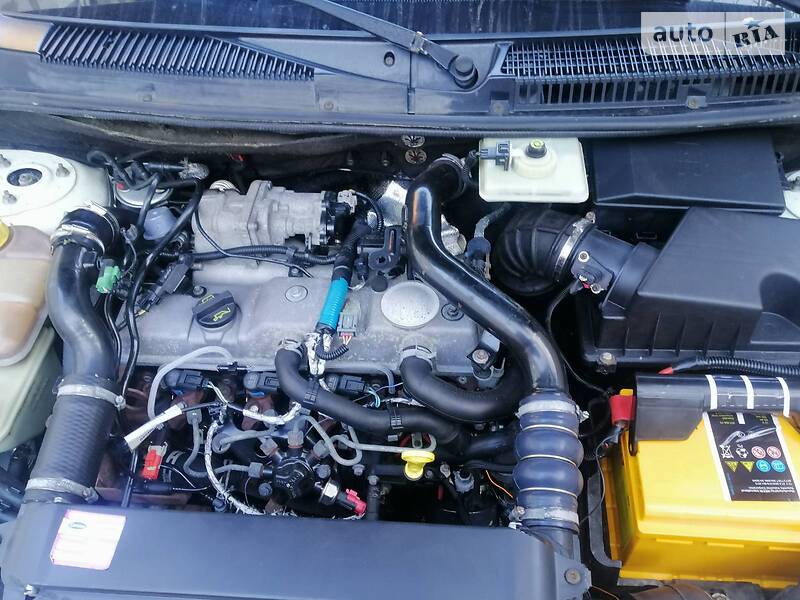 Вантажопасажирський фургон Ford Tourneo Connect 2008 в Запоріжжі