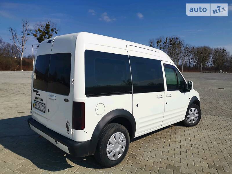 Вантажопасажирський фургон Ford Tourneo Connect 2006 в Чернівцях