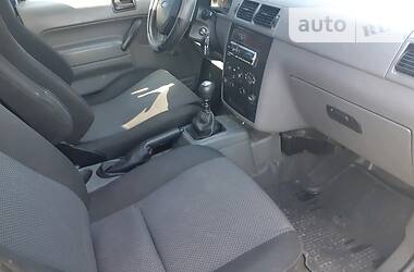 Вантажопасажирський фургон Ford Tourneo Connect 2003 в 