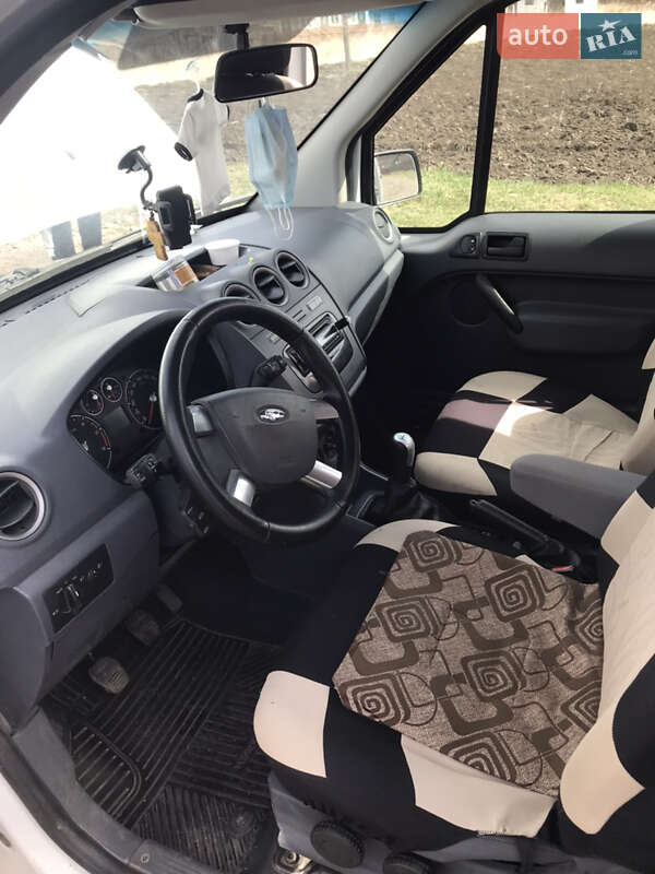 Мінівен Ford Tourneo Connect 2011 в Чернівцях