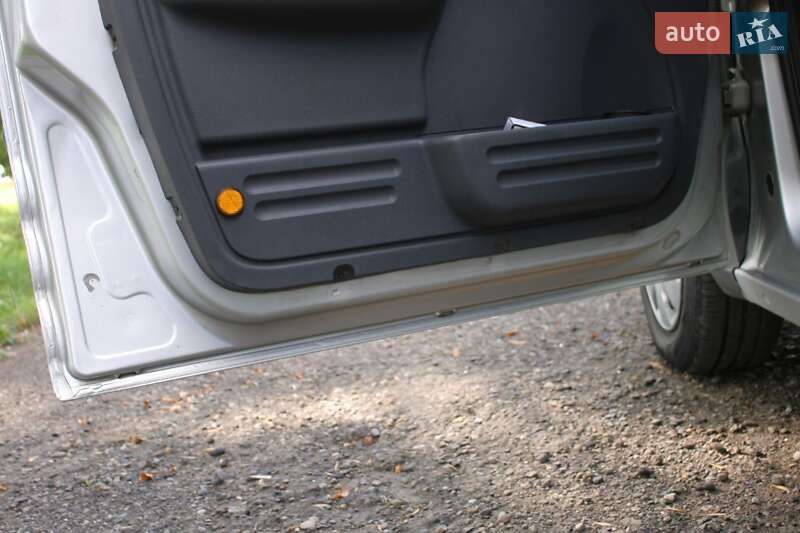 Мінівен Ford Tourneo Connect 2006 в Заставній