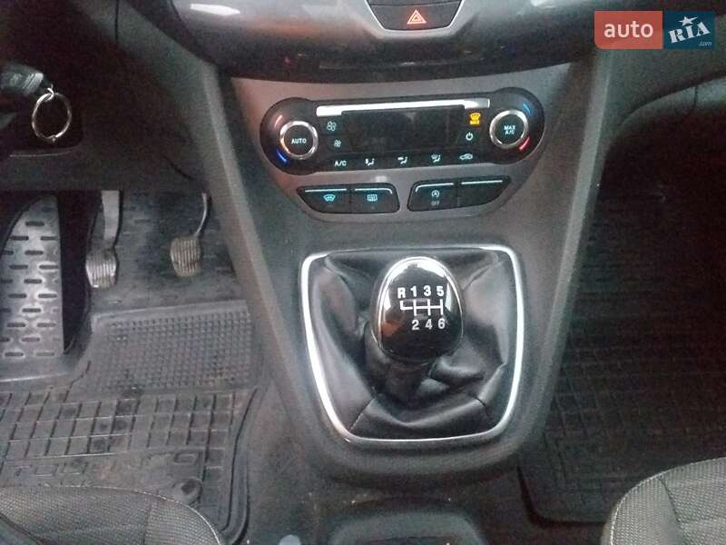 Минивэн Ford Tourneo Connect 2014 в Южноукраинске