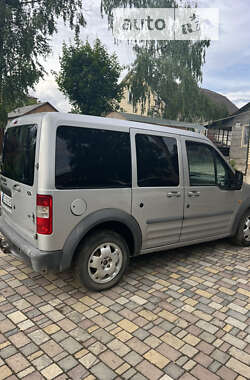 Минивэн Ford Tourneo Connect 2004 в Черновцах