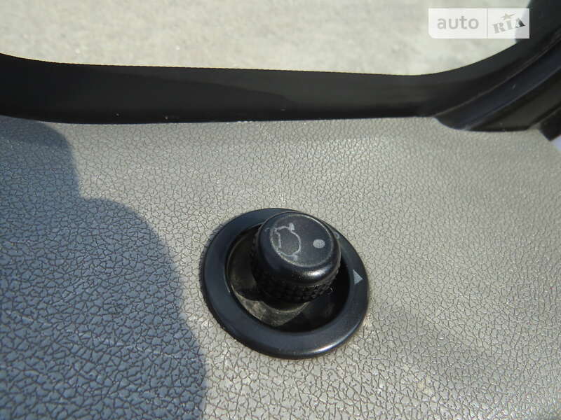 Мінівен Ford Tourneo Connect 2003 в Кропивницькому