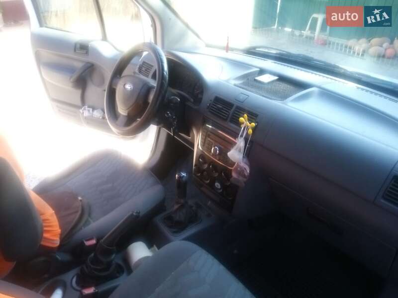 Минивэн Ford Tourneo Connect 2006 в Житомире