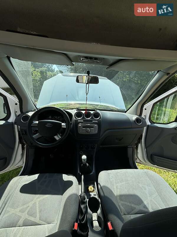 Мінівен Ford Tourneo Connect 2010 в Бориславі