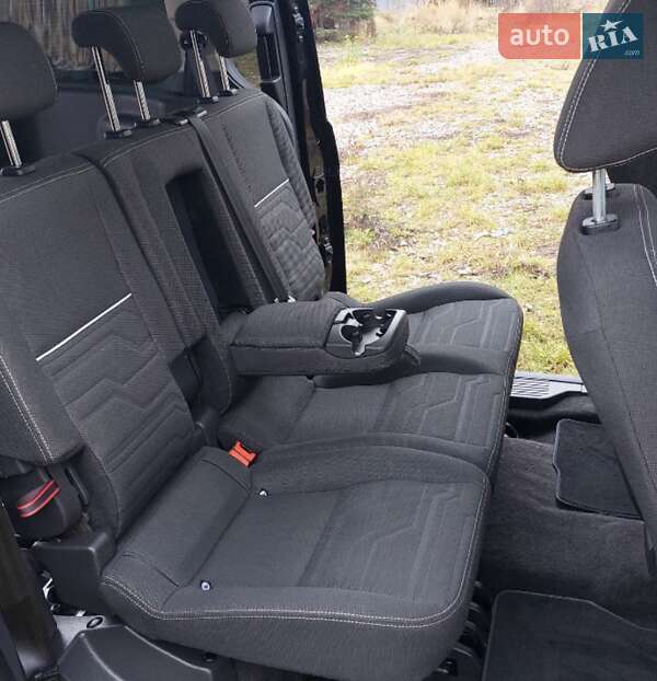 Минивэн Ford Tourneo Connect 2017 в Тысменице фото 15 Минивэн Ford Tourneo Connect 2017 в Тысменице