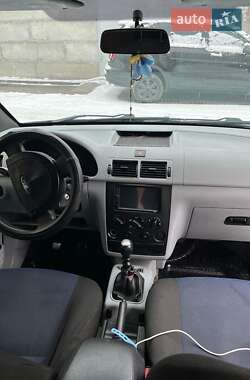 Мінівен Ford Tourneo Connect 2004 в Києві