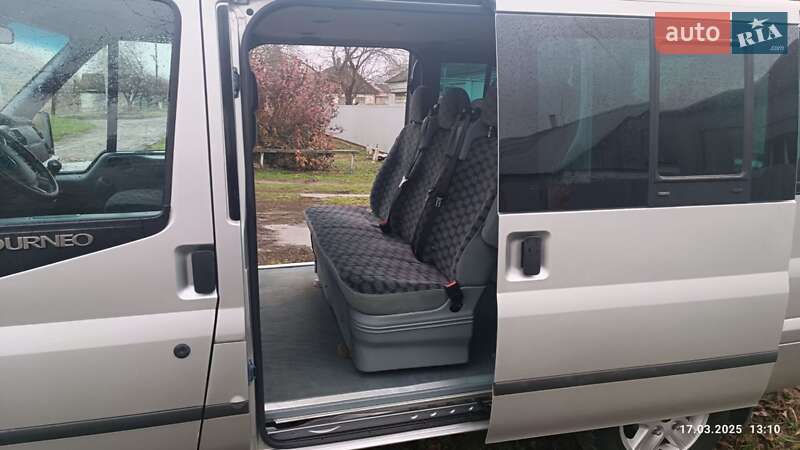 Минивэн Ford Tourneo Connect 2013 в Синельниково