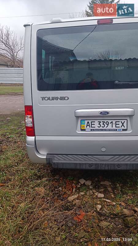 Минивэн Ford Tourneo Connect 2013 в Синельниково