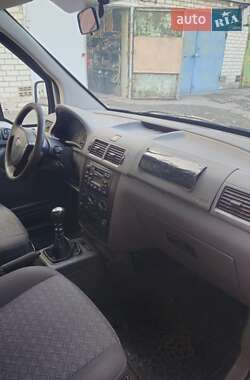 Минивэн Ford Tourneo Connect 2003 в 