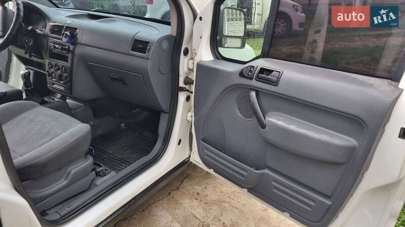 Минивэн Ford Tourneo Connect 2006 в Ивано-Франковске