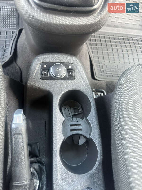 Минивэн Ford Tourneo Connect 2016 в Мукачево фото 8 Минивэн Ford Tourneo Connect 2016 в Мукачево