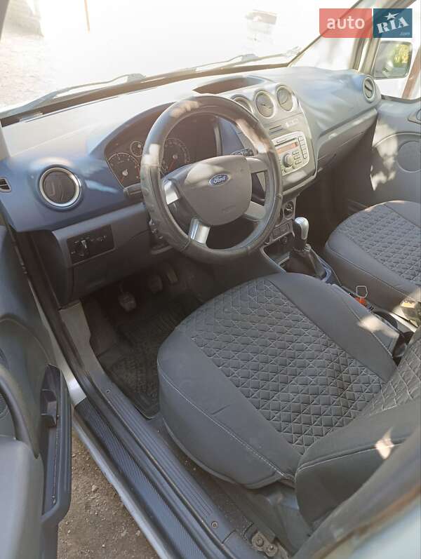 Минивэн Ford Tourneo Connect 2010 в Запорожье