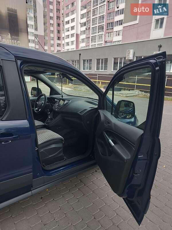 Минивэн Ford Tourneo Connect 2015 в Хмельницком