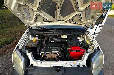 Мінівен Ford Tourneo Connect 2004 в 