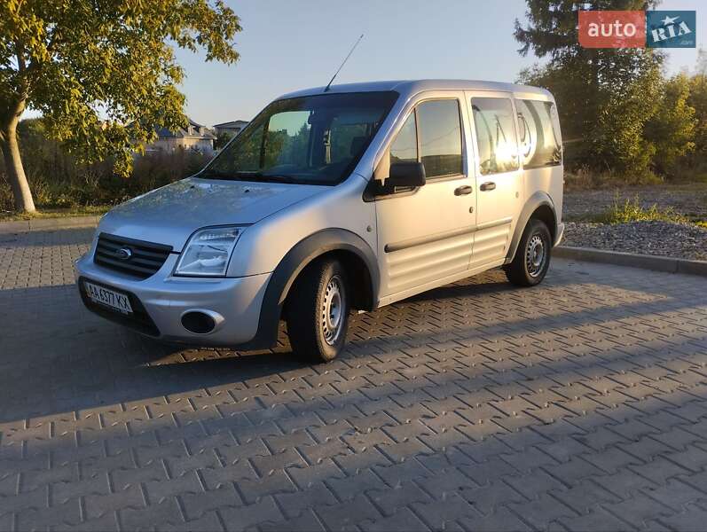 Мінівен Ford Tourneo Connect 2011 в 