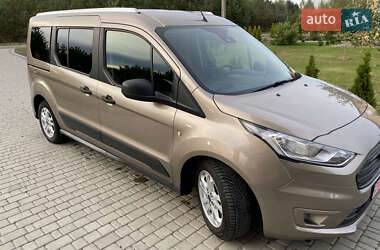 Минивэн Ford Tourneo Connect 2019 в 