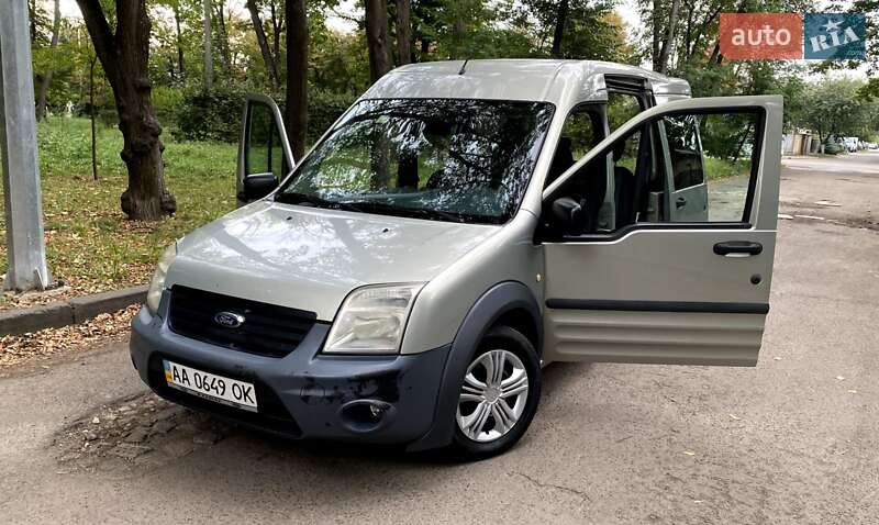 Мінівен Ford Tourneo Connect 2011 в Києві