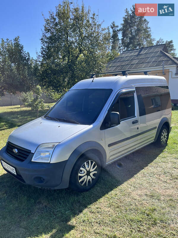 Минивэн Ford Tourneo Connect 2010 в Корсуне-Шевченковском фото 13 Минивэн Ford Tourneo Connect 2010 в Корсуне-Шевченковском