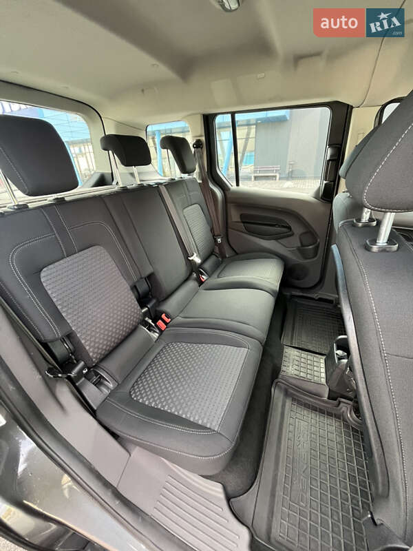 Минивэн Ford Tourneo Connect 2019 в Киеве фото 17 Минивэн Ford Tourneo Connect 2019 в Киеве