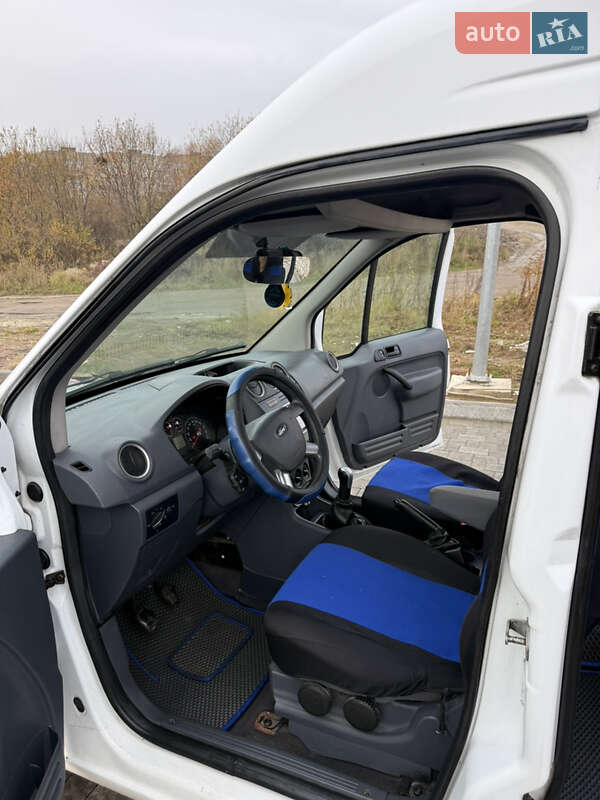 Мінівен Ford Tourneo Connect 2010 в Львові фото 8 Мінівен Ford Tourneo Connect 2010 в Львові