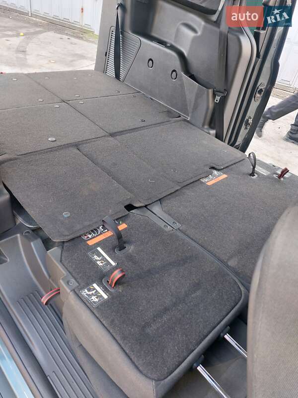 Мінівен Ford Tourneo Connect 2017 в Кропивницькому фото 35 Мінівен Ford Tourneo Connect 2017 в Кропивницькому