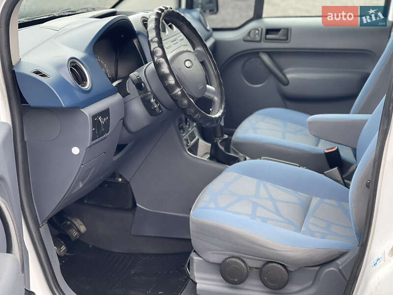 Мінівен Ford Tourneo Connect 2010 в Чернівцях фото 15 Мінівен Ford Tourneo Connect 2010 в Чернівцях